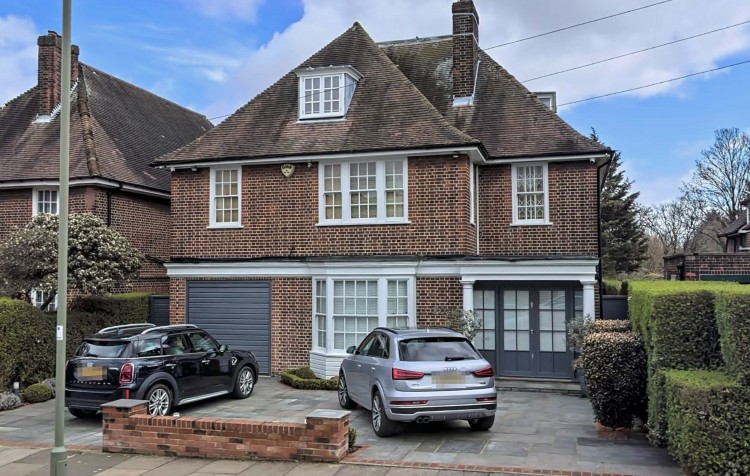 View Full Details for Holne Chase, Hampstead Garden Suburb