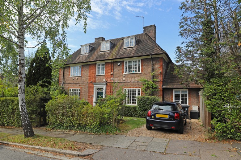 Lyttelton Road / Blandford Close, Hampstead Garden Suburb