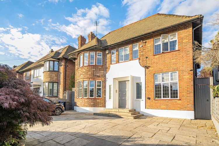 View Full Details for Chessington Avenue, Finchley