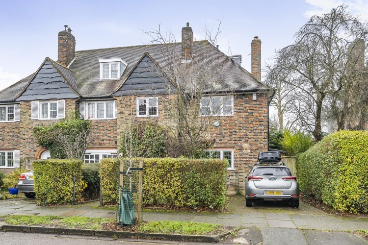 View Full Details for Brim Hill, Hampstead Garden Suburb