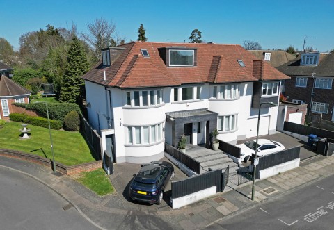 Fairholme Close, Finchley