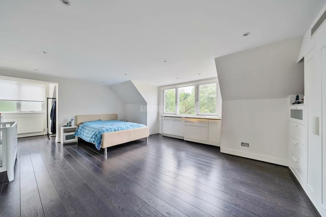 Images for Fairholme Close, Finchley